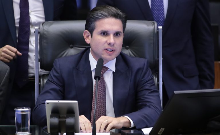 Motta nega indicação de Eduardo Bolsonaro como líder da Minoria – Notícias