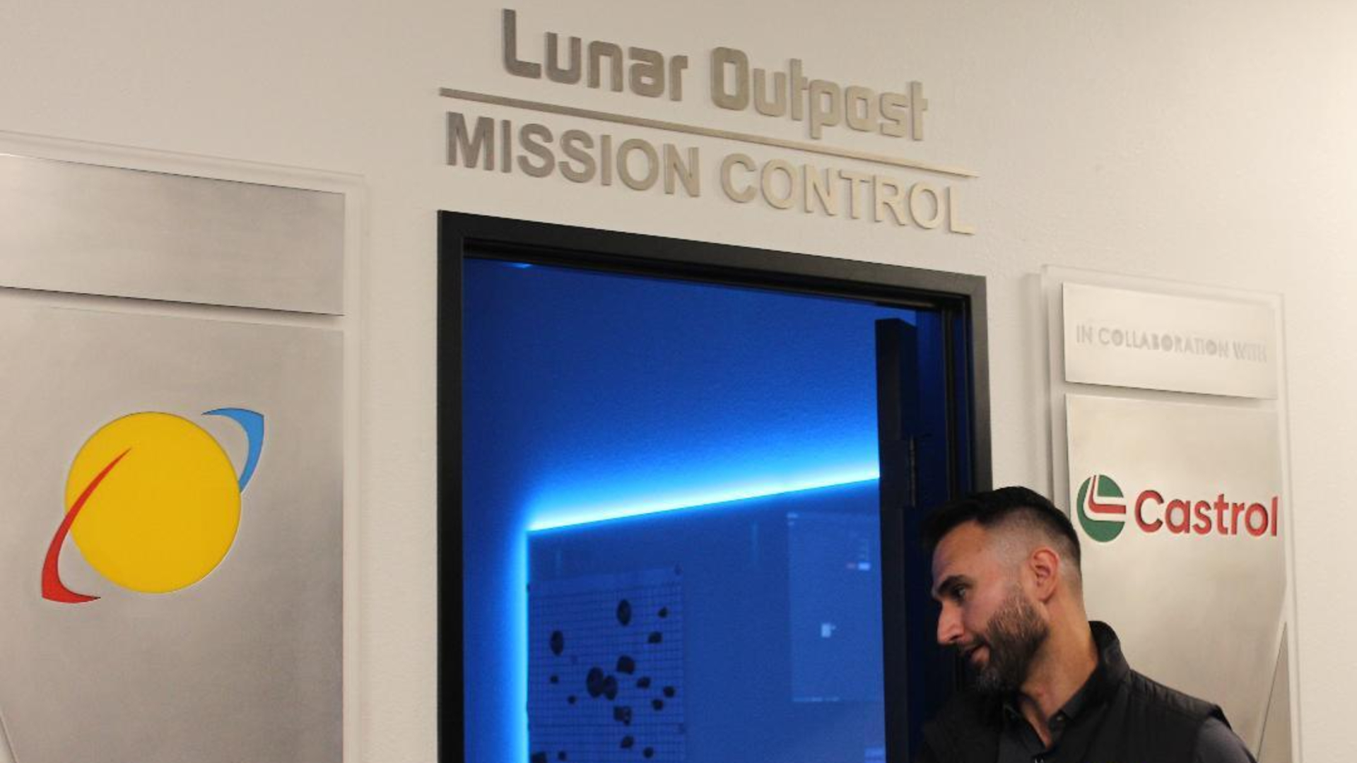 ‘Estamos prontos para dirigir’: dê uma olhada no Lunar Outpost’s Moon Rover Mission Control (fotos) de Lunar Outpost (fotos)