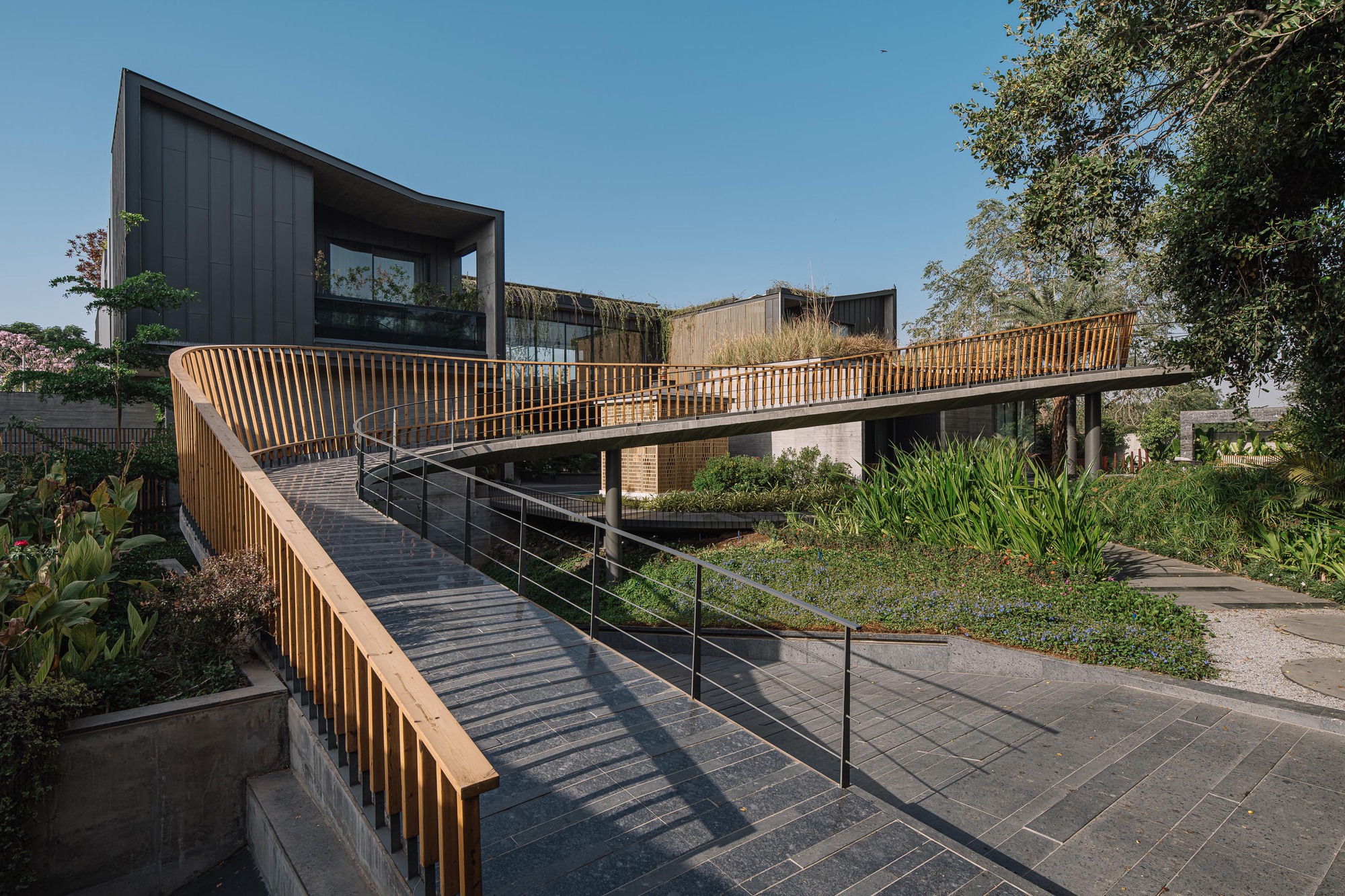 Link House / Openideas Architects