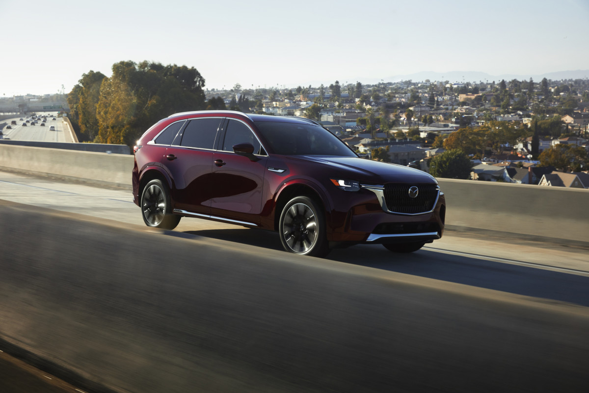 Mazda CX-90 fica mais caro para 2026-Hora de comprar modelos 2025?
