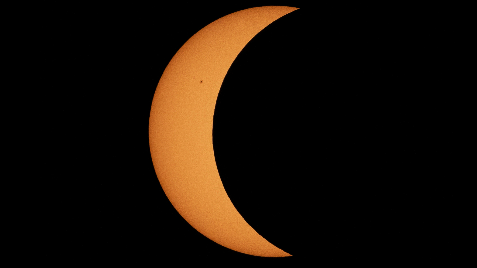 1 semana para ir até a lua dar uma ‘mordida’ do sol durante o eclipse solar parcial em 21 de setembro