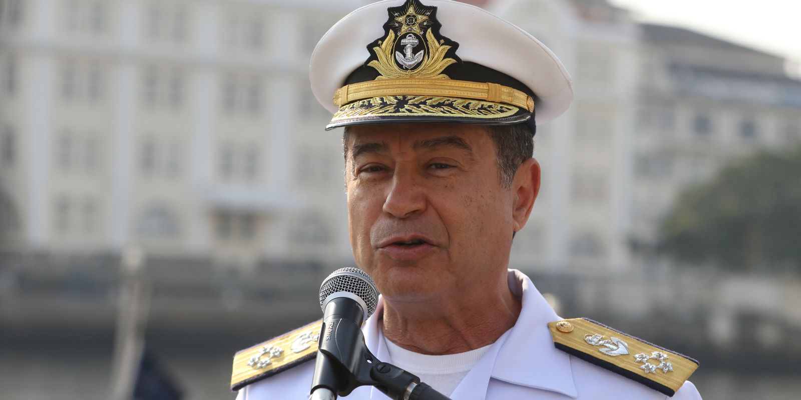 Fux vota pela absolvição de ex-comandante da Marinha, Almir Garnier