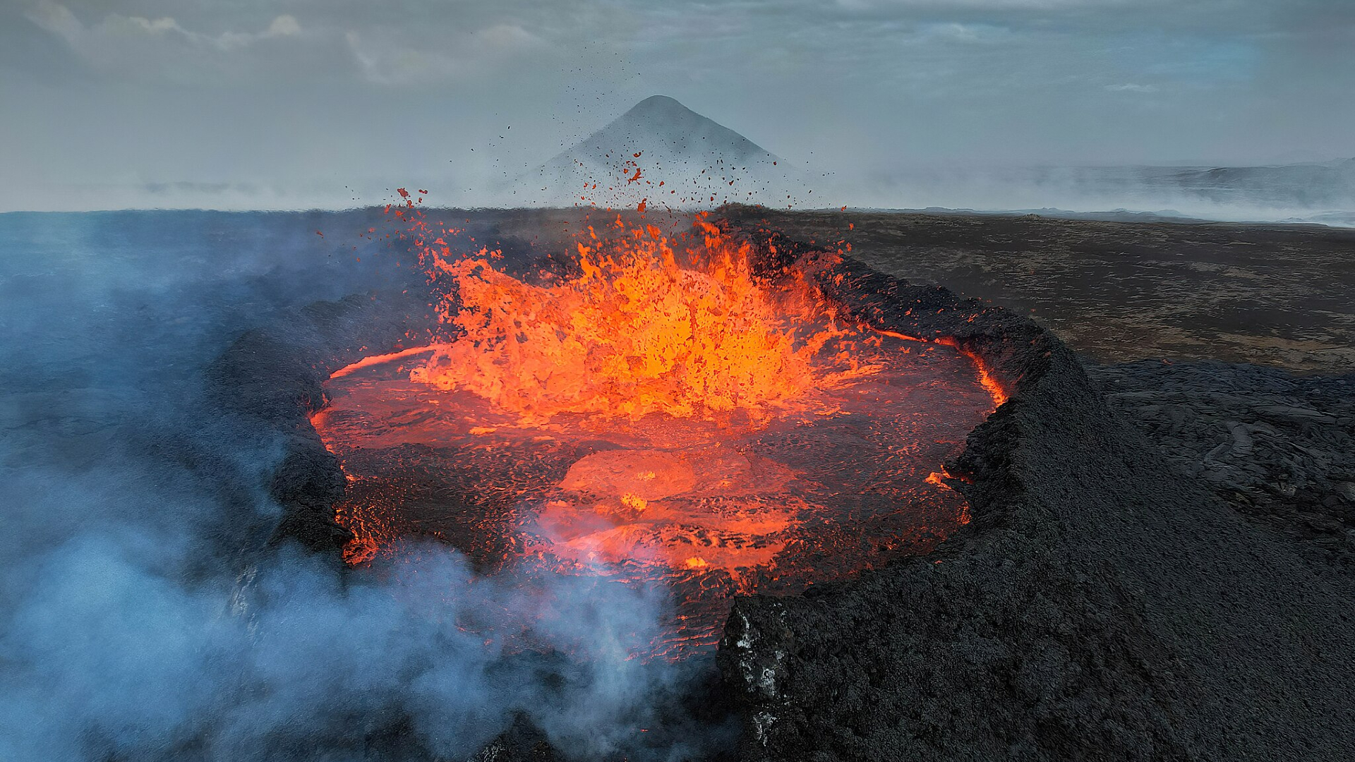 Uma enorme erupção 74.000 anos atrás afetou todo o planeta – os arqueólogos usam vidro vulcânico para descobrir como as pessoas sobreviveram