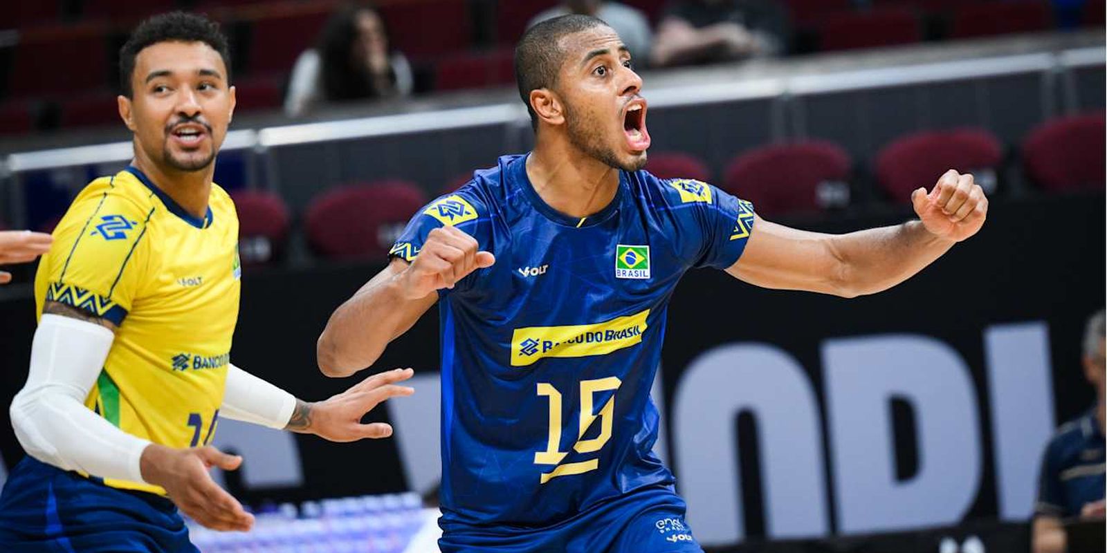 Brasil volta a vencer no Mundial e se garante nas oitavas de final