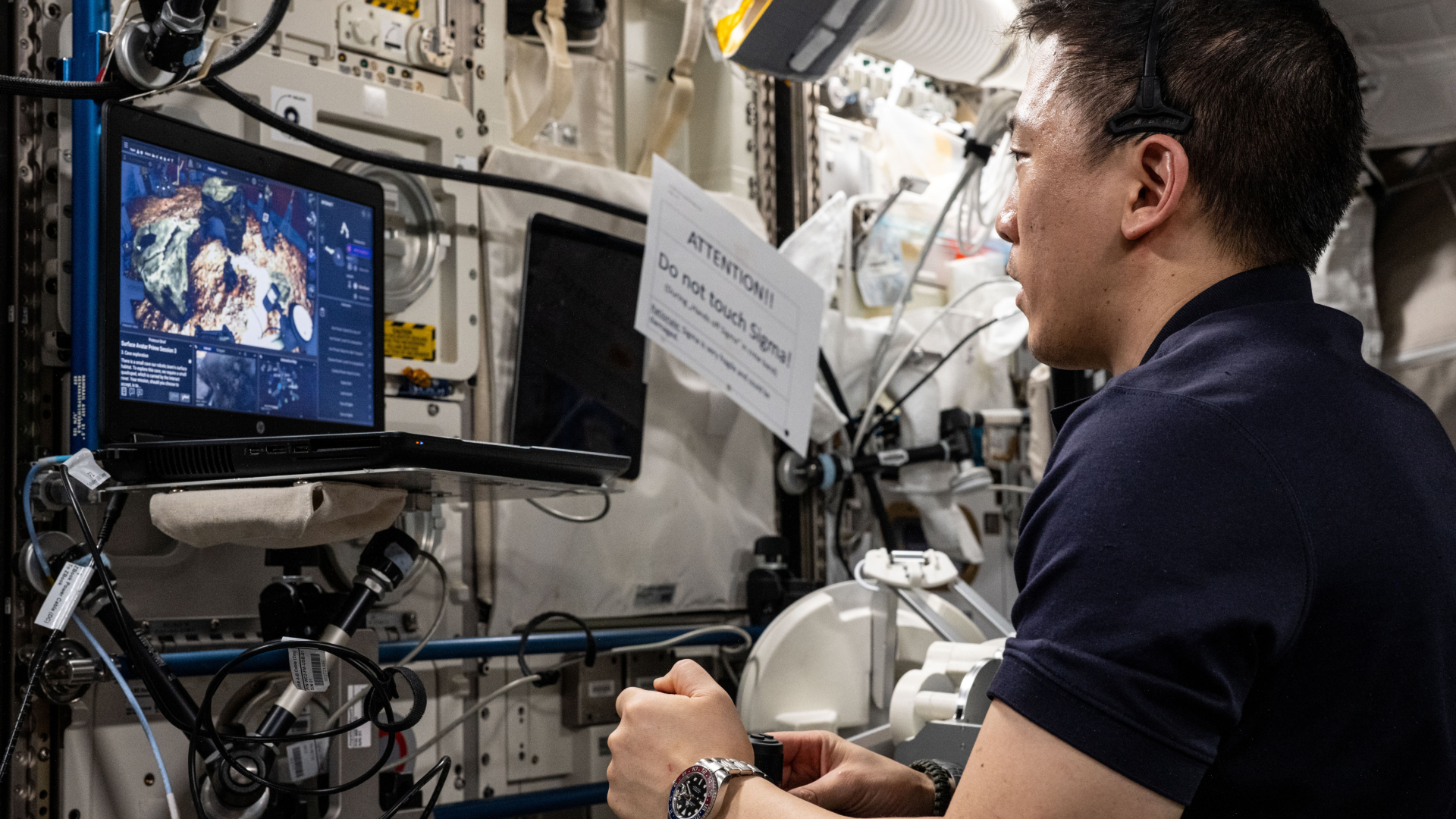 O astronauta da ISS Jonny Kim diz que controlar os robôs na Terra parecia jogar videogame: ‘Esta demonstração me trouxe de volta’
