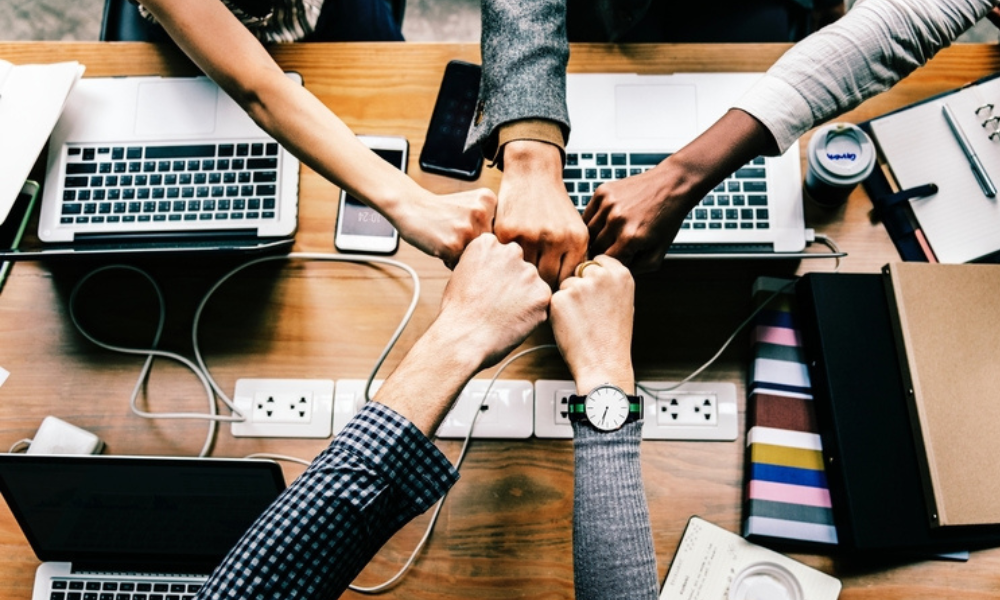 Resumo de negócios: Arcadian com Lee Equity, aquisição da Dreamscape e expansão do Simplicity Group