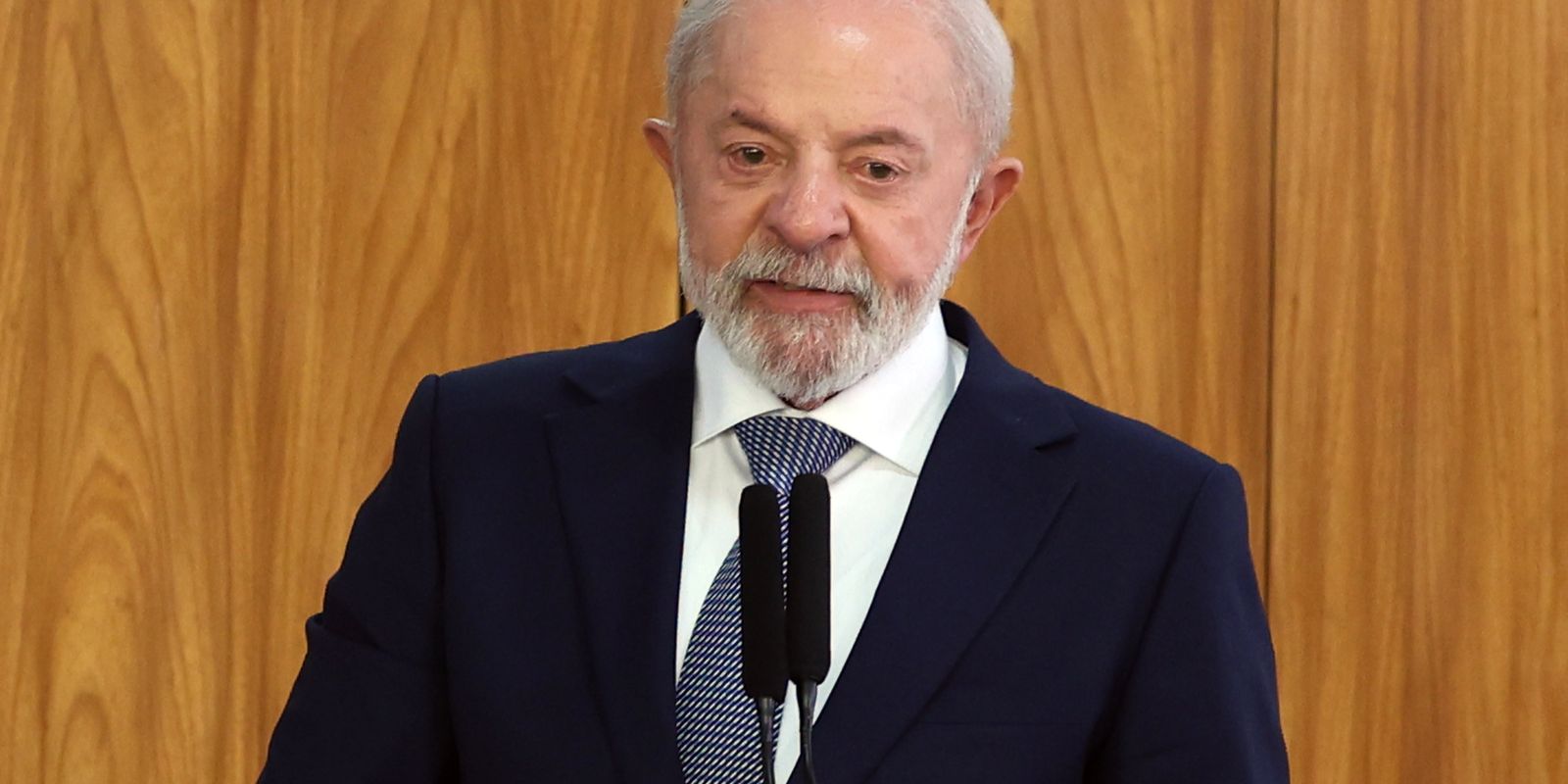 Derrubada de MP é derrota imposta ao povo brasileiro, diz Lula
