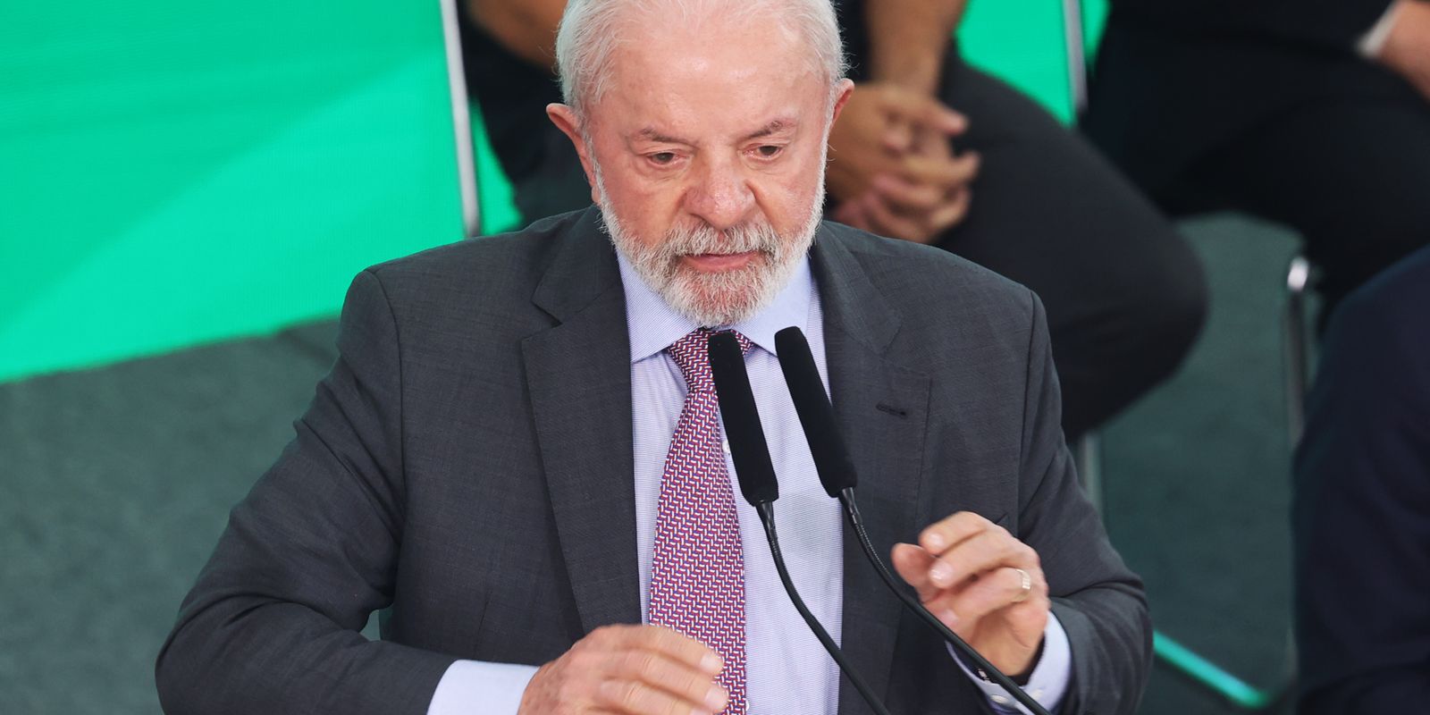 Lula reúne ministros no Alvorada e discute operação policial no Rio