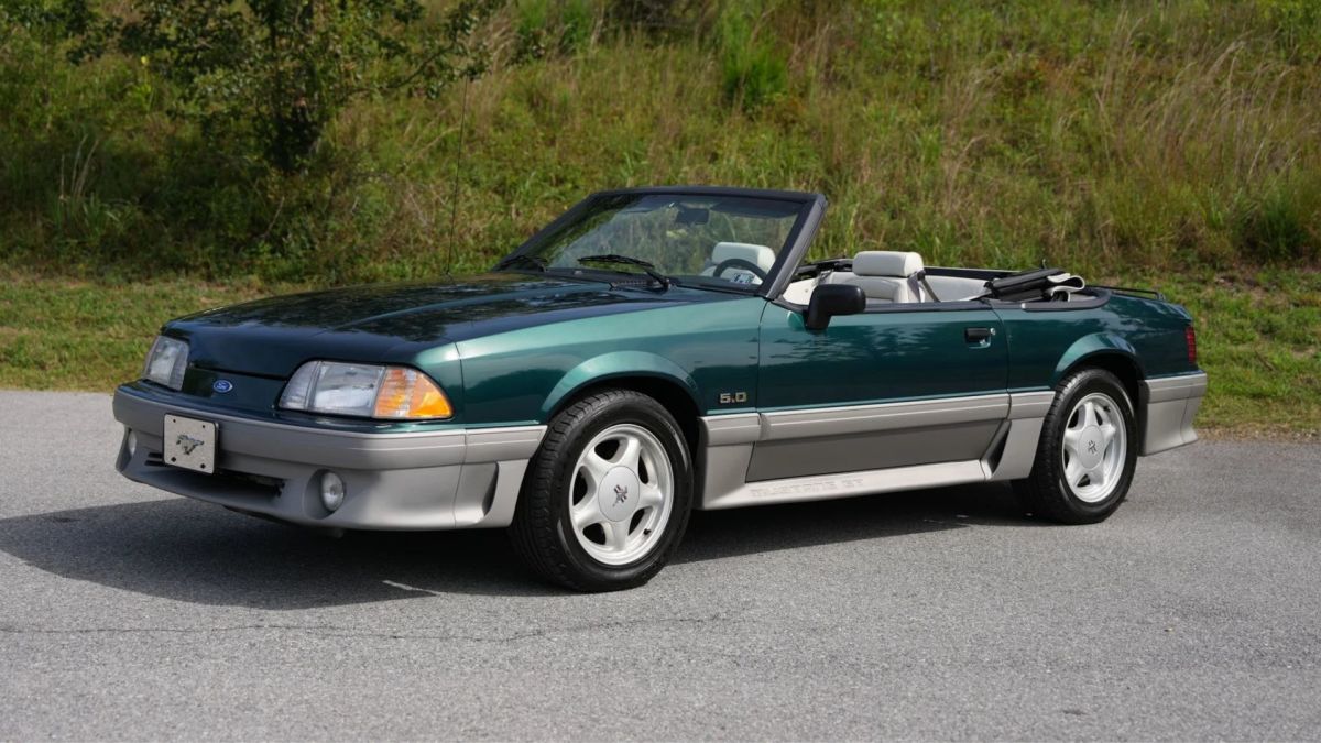 Ford Mustang GT conversível 1992 à venda com 11.033 milhas parece uma pechincha