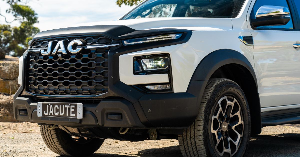 Ute JAC T9 com descontos de milhares em negócios de final de ano