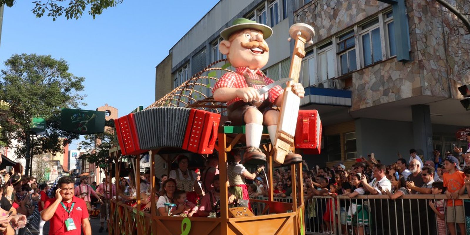 40º edição da Oktoberfest começa hoje em Blumenau (SC)