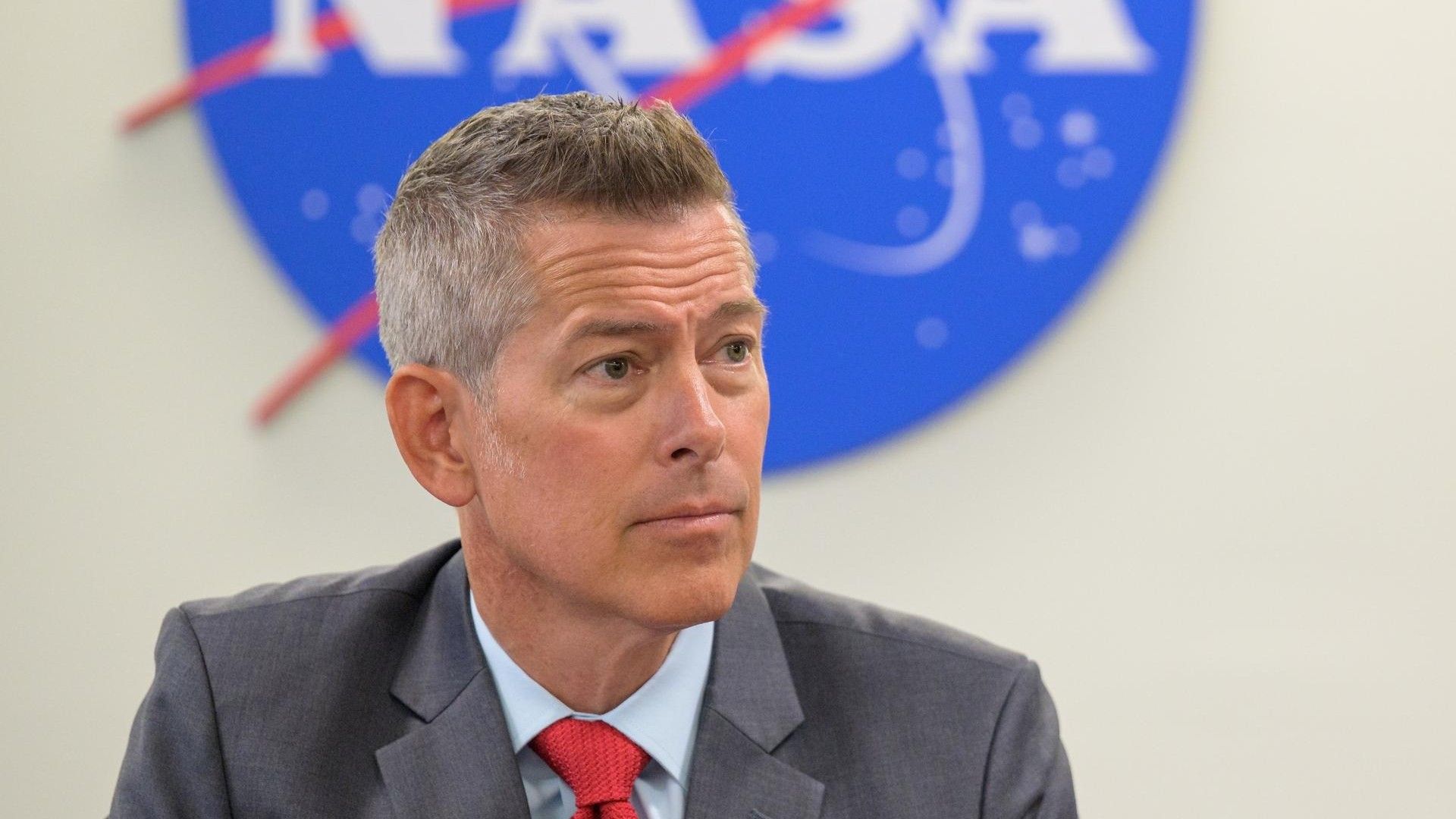 ‘Sean Dummy’: Por que Elon Musk está atacando o chefe interino da NASA?