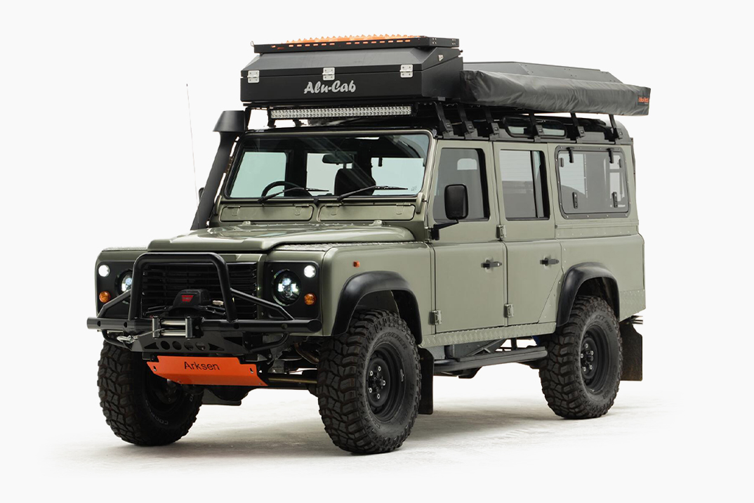 O projeto de Arksen, Sahara, transforma um zagueiro clássico do Land Rover em uma manifestação de expedição em torno