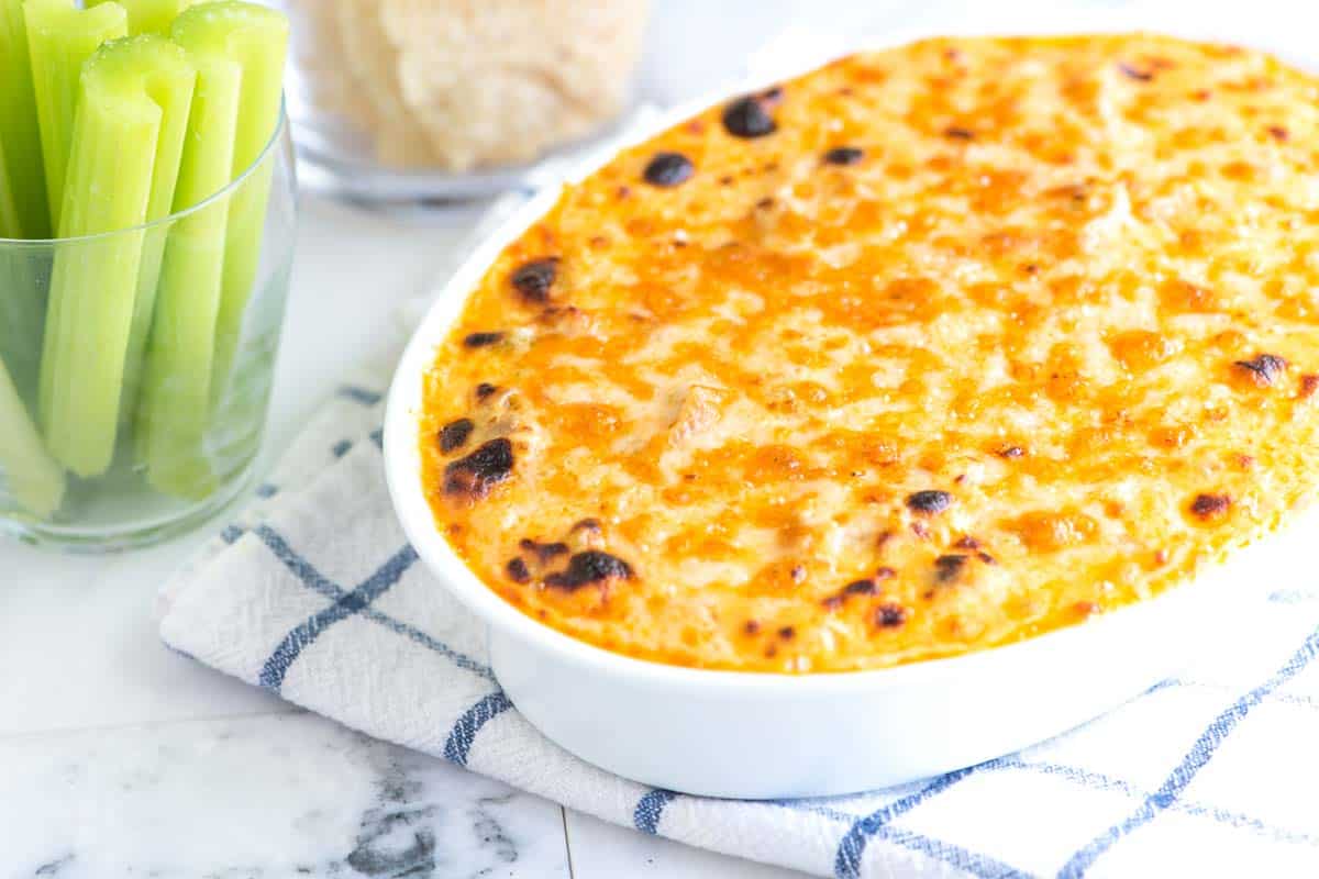 Receita de mergulho de frango de búfalo cozido