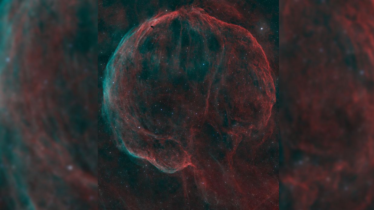 O ‘cérebro’ cósmico pondera o cosmos em nova foto colorida da Nebulosa da Medula