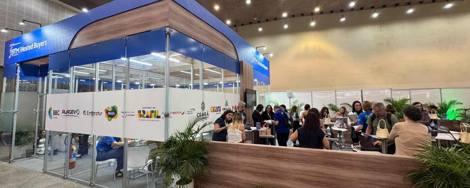 Embratur lidera ações estratégicas na Brazil Travel Market 2025 para impulsionar o turismo global no Ceará e Nordeste