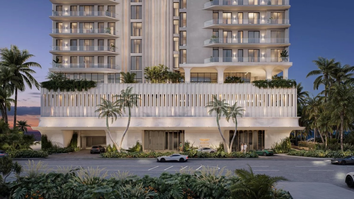 Aston Martin encontra uma casa em Daytona Beach