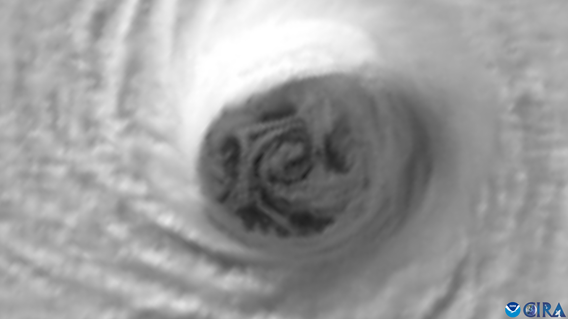 Imagens de satélite mostram ‘mesovórtices’ se formando ao redor do olho do furacão Melissa