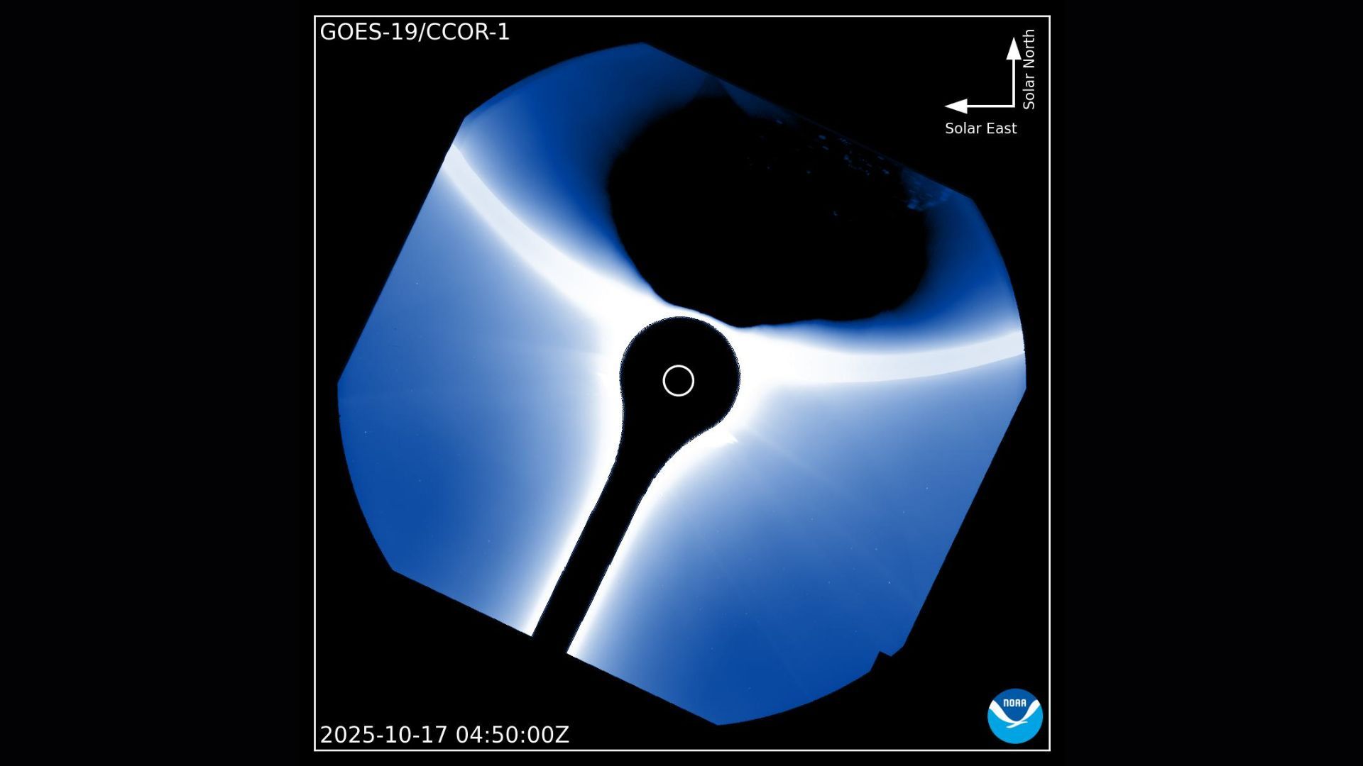A Terra bombardeia o sol na foto da imagem de satélite do dia de 23 de outubro de 2025