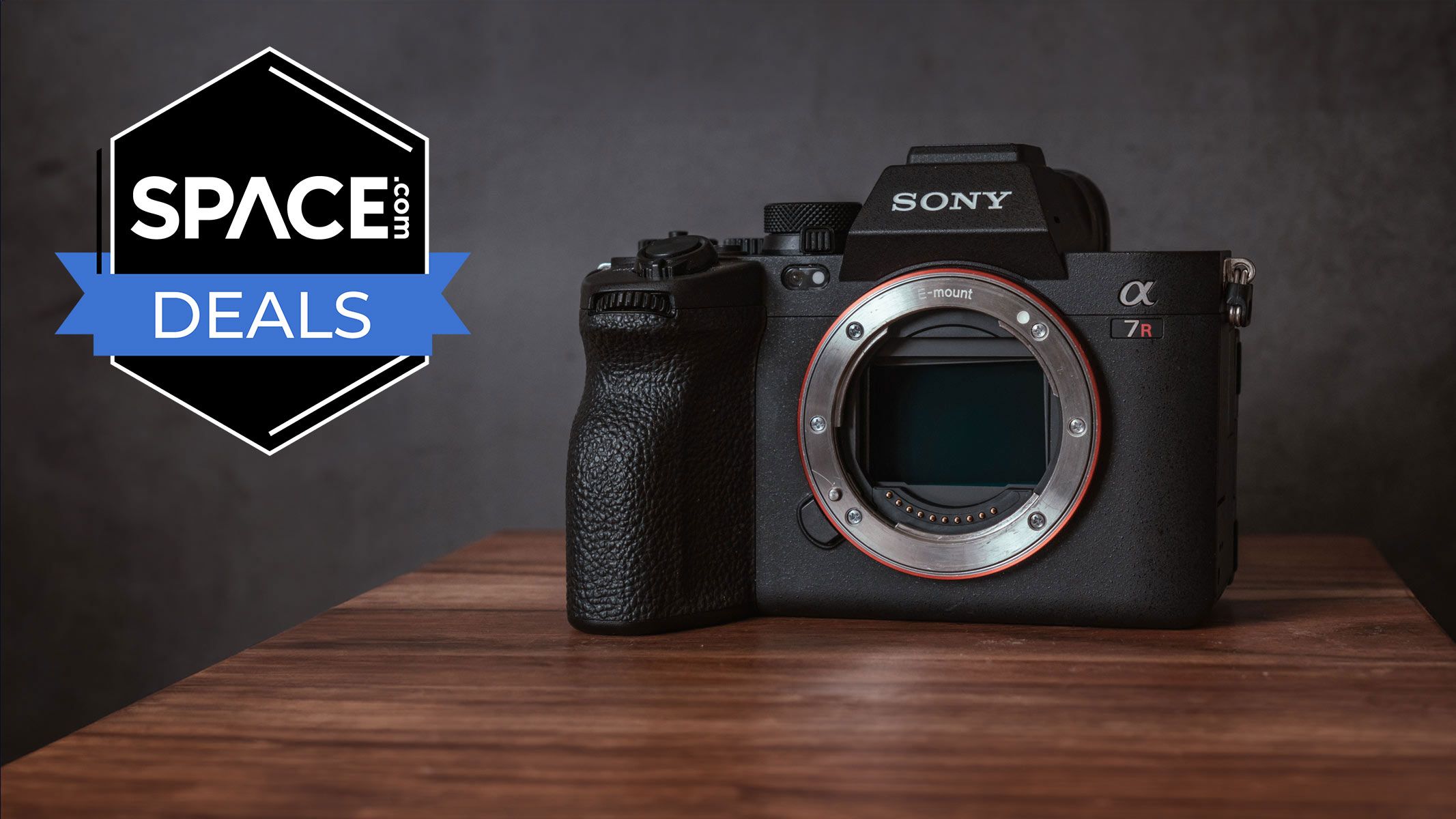 Capture constelações facilmente com mais de US$ 1.000 de desconto no Sony A7R V no Walmart