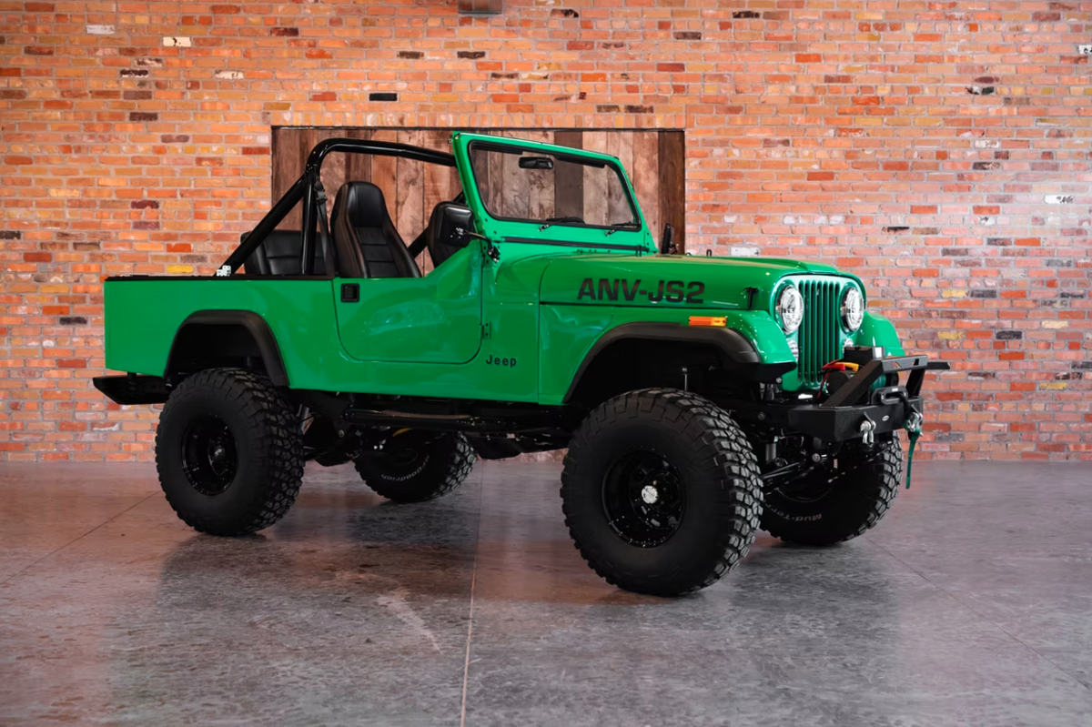 Este Jeep CJ-8 Restomod prova que a moda antiga nunca morre