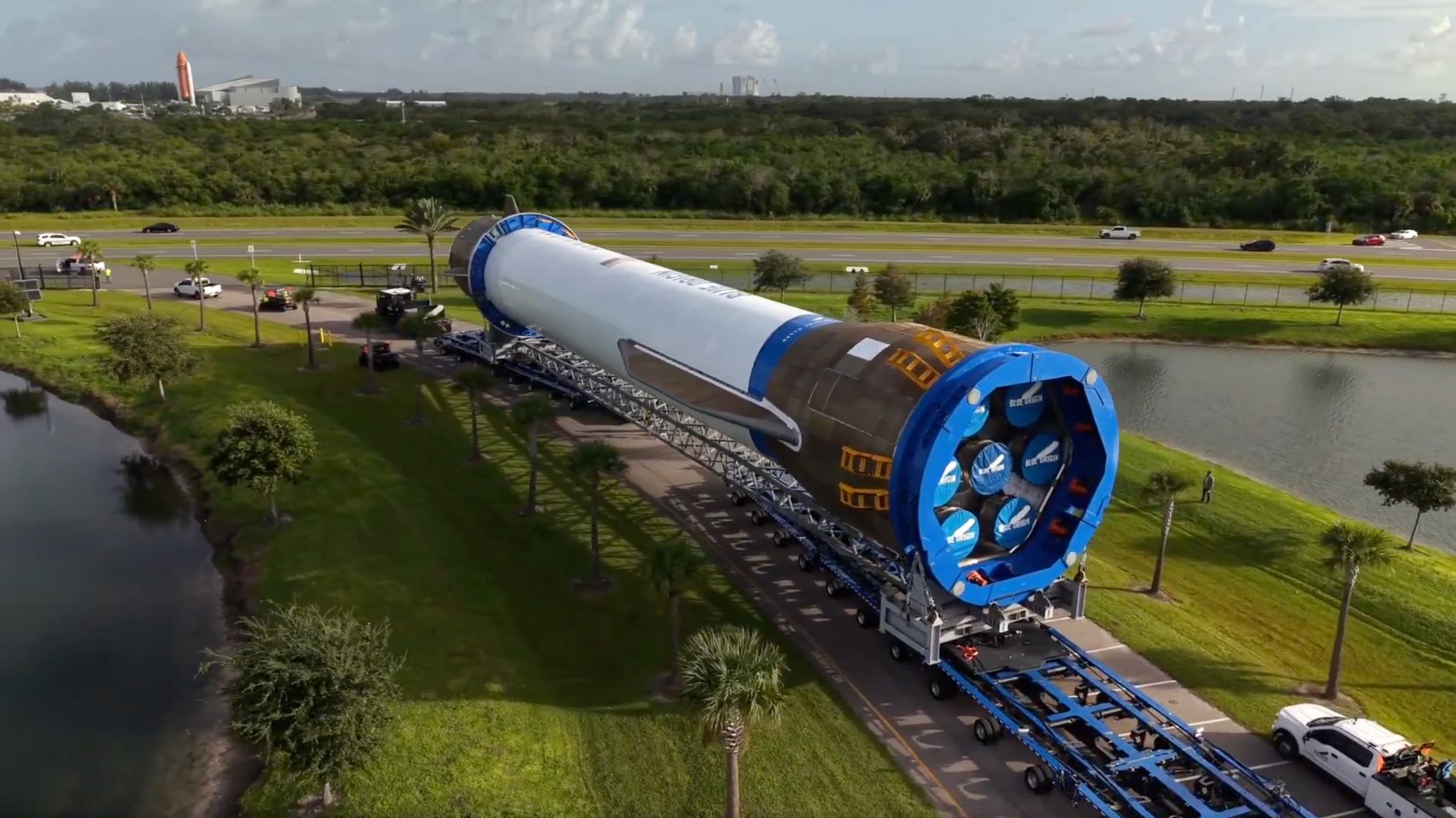 Blue Origin lança poderoso foguete New Glenn para testes antes do lançamento em Marte (vídeo)