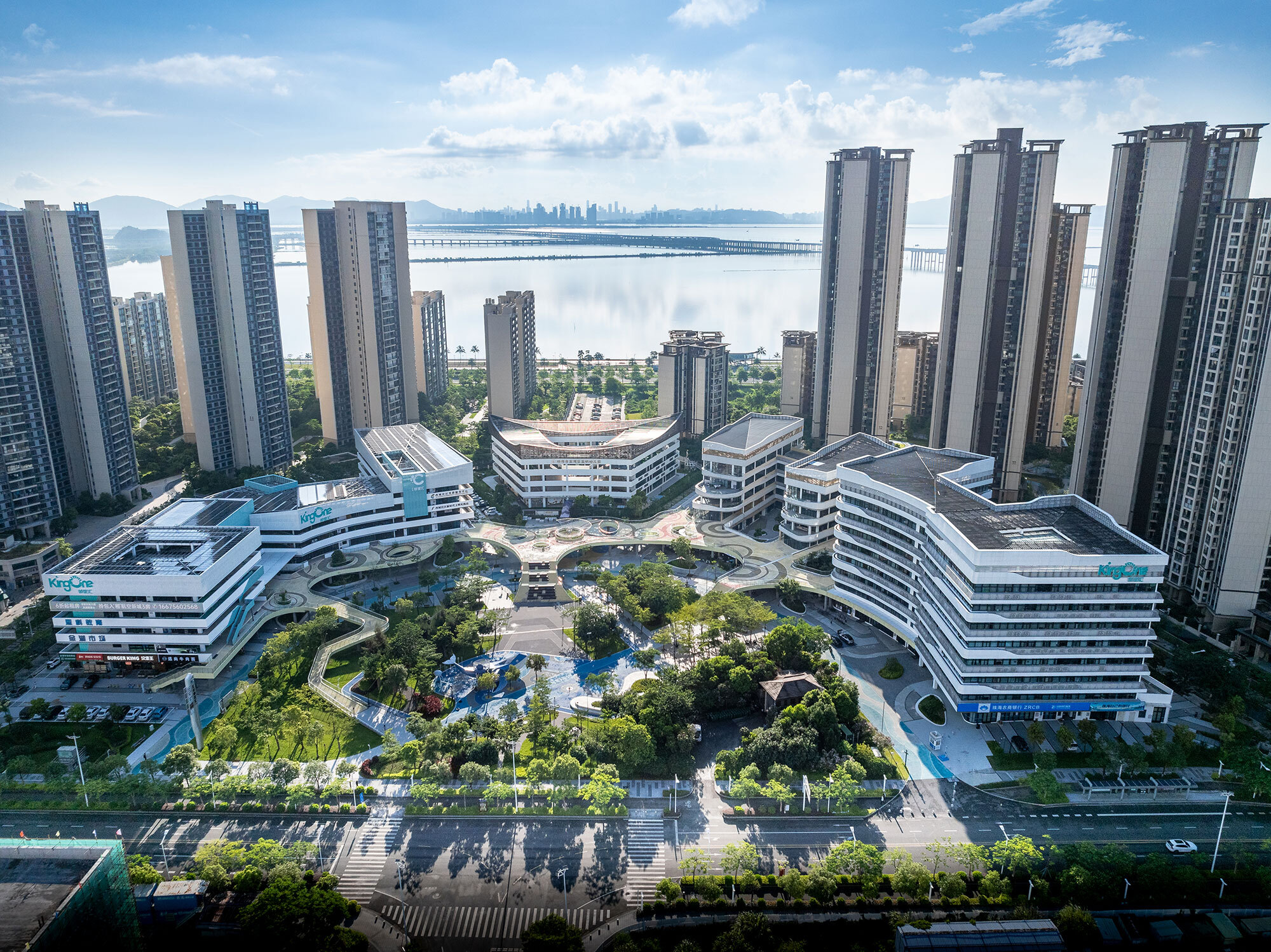 Centro Comunitário KING ONE / E+UV