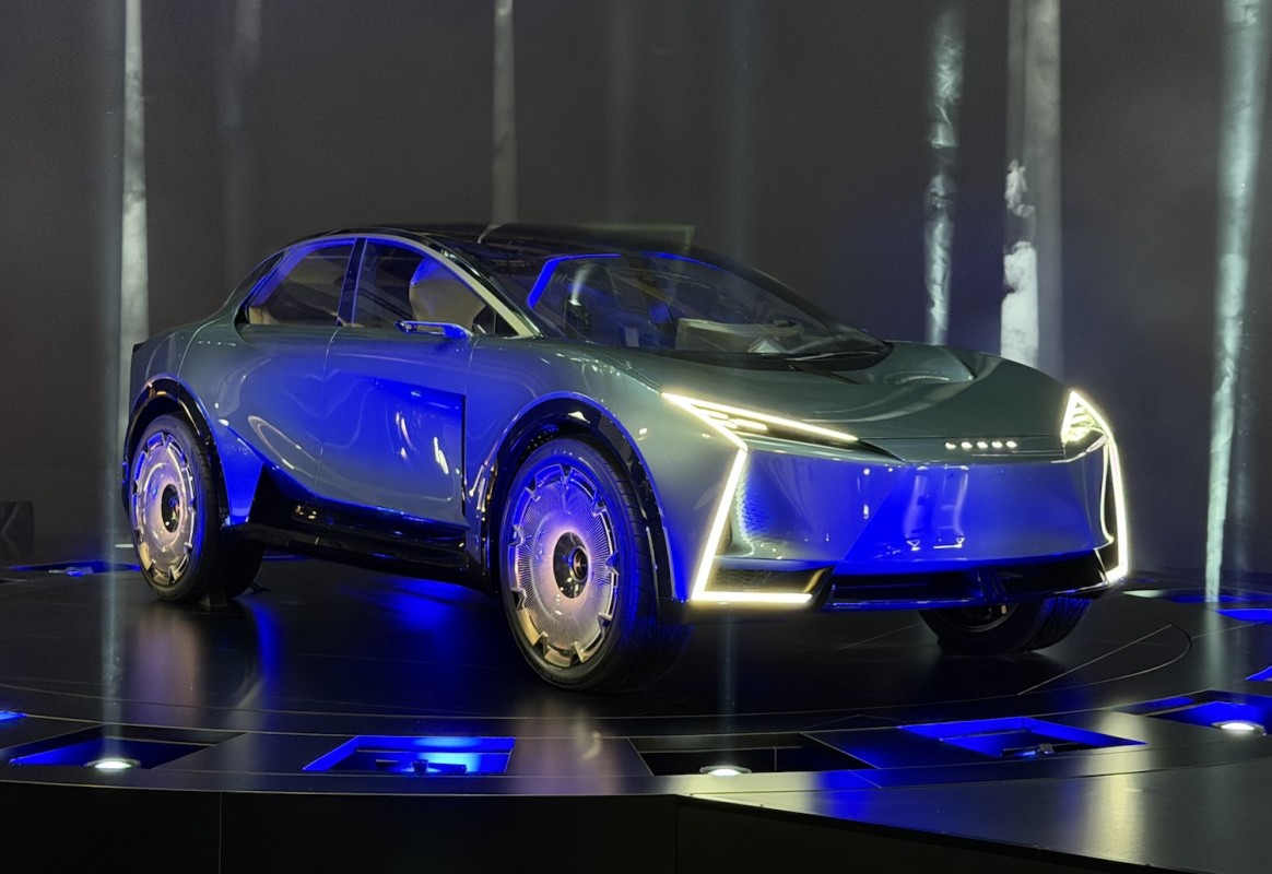 O LS Coupe Concept é o novo carro-chefe da Lexus?