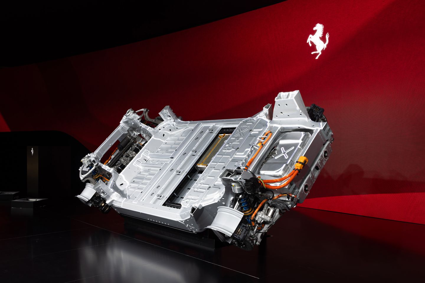 Ferrari revela detalhe do motor quádruplo Elettrica de 1000 cv