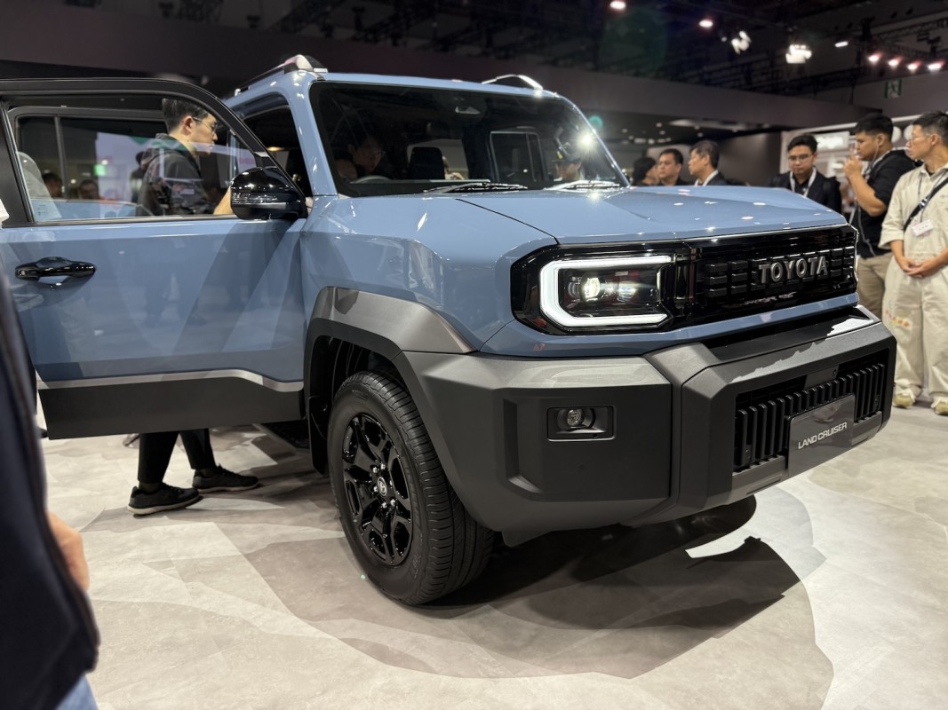Toyota Land Cruiser FJ parece simples e robusto no metal