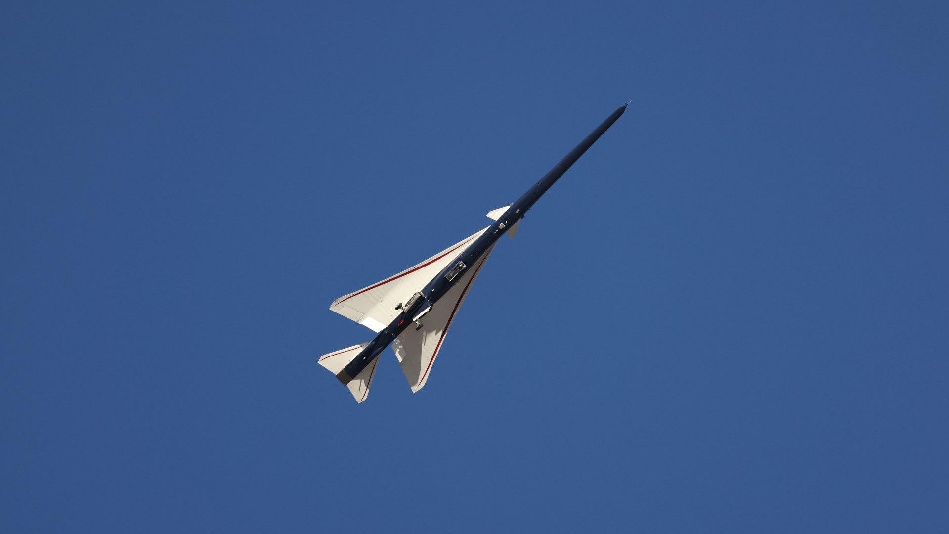 Jato supersônico ‘silencioso’ X-59 da NASA faz primeiro vôo histórico (fotos)