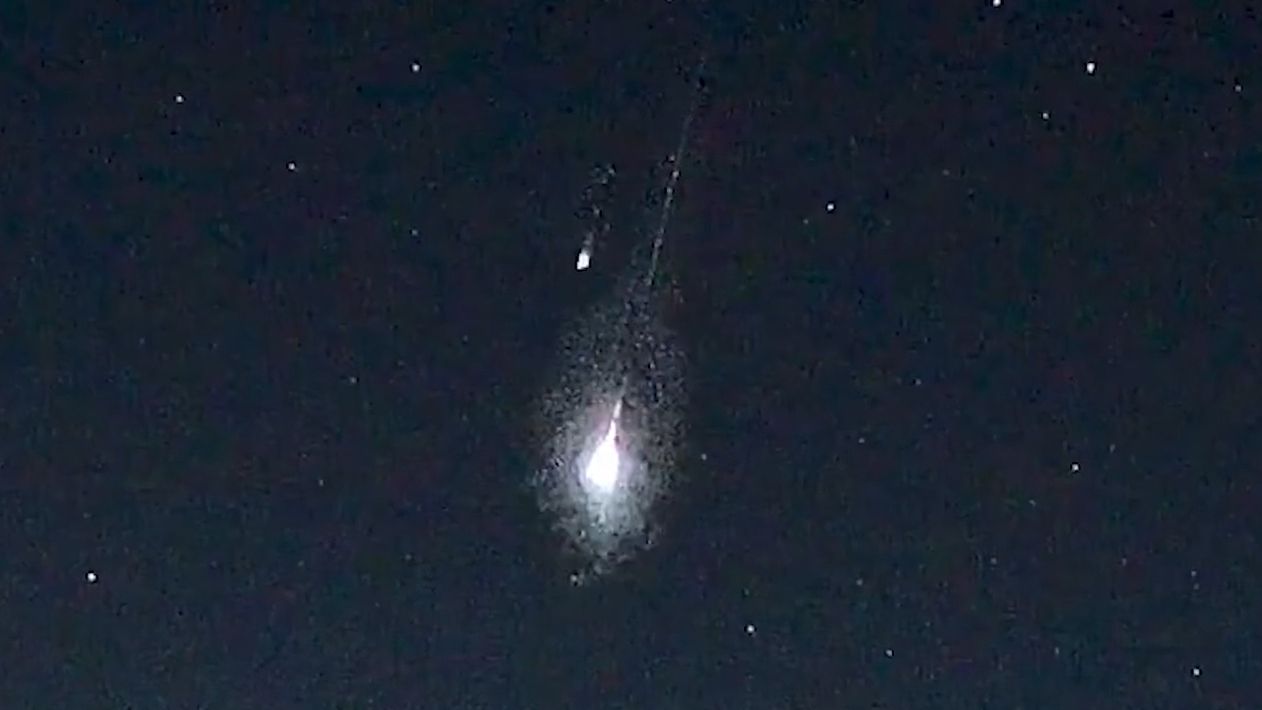 Quando uma ‘bola de fogo dupla’ não é uma ‘bola de fogo dupla’: vídeos de meteoros selvagens explicados por um truque da luz