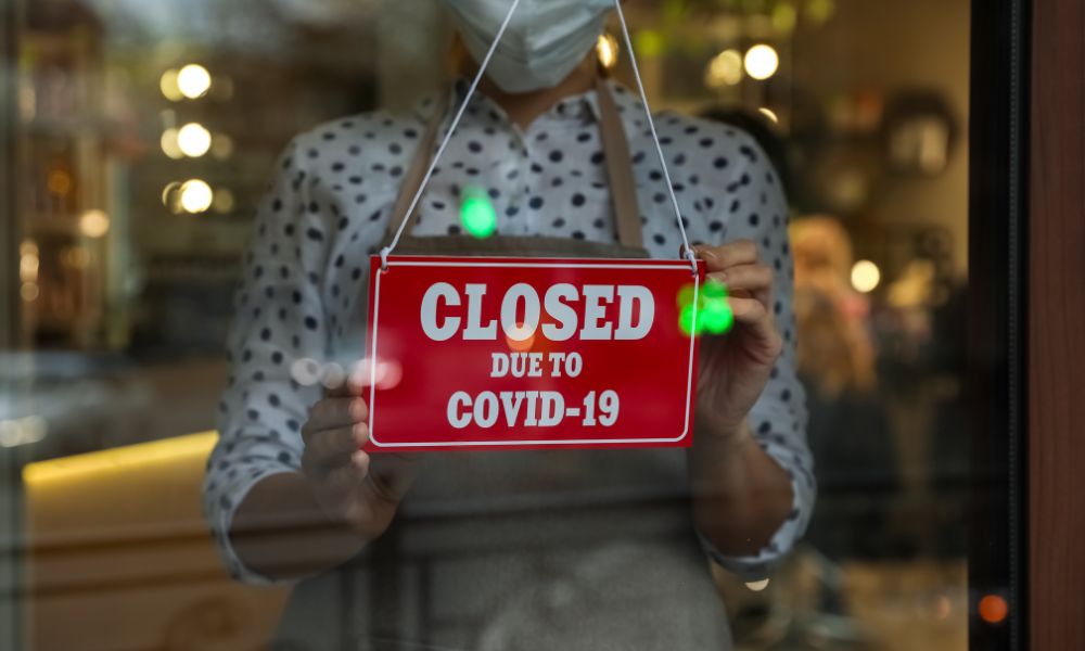 Tribunal do Havaí revive luta contra o seguro COVID-19 do Tiki’s Grill & Bar