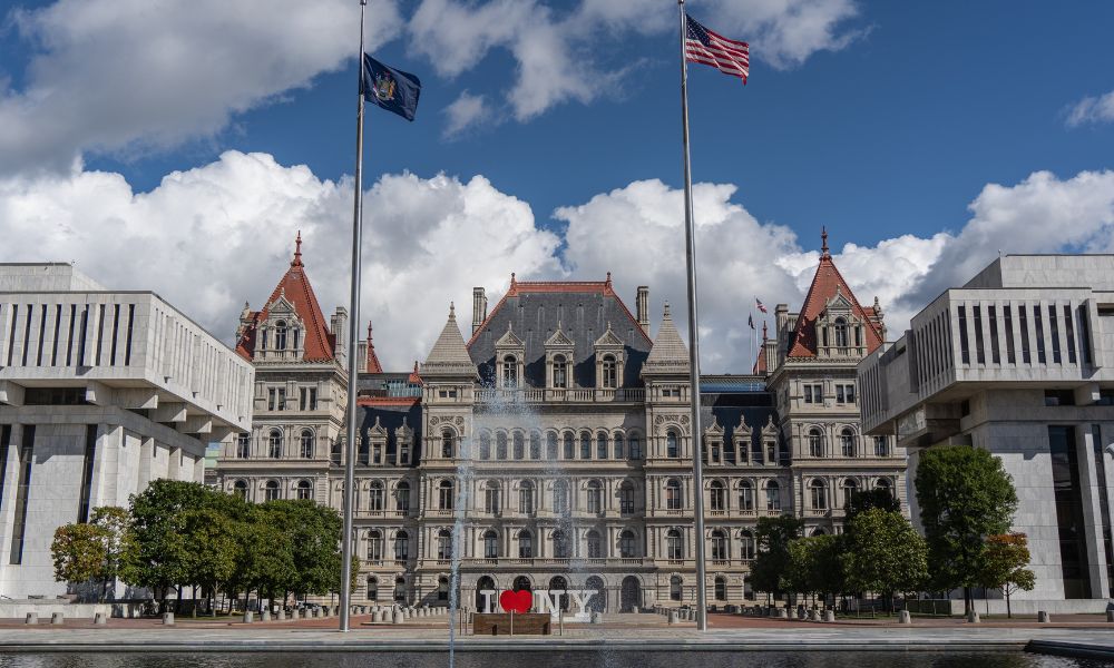 Nova York lançará sistema de verificação de seguro automóvel em tempo real