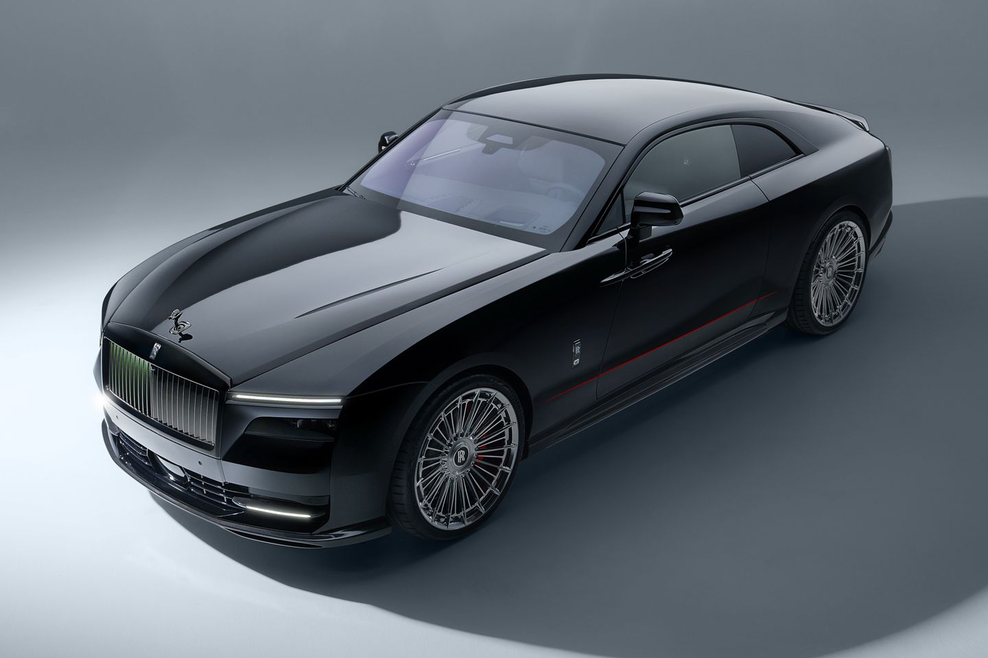 Spectre Black Badge recebe revisão da Novitec