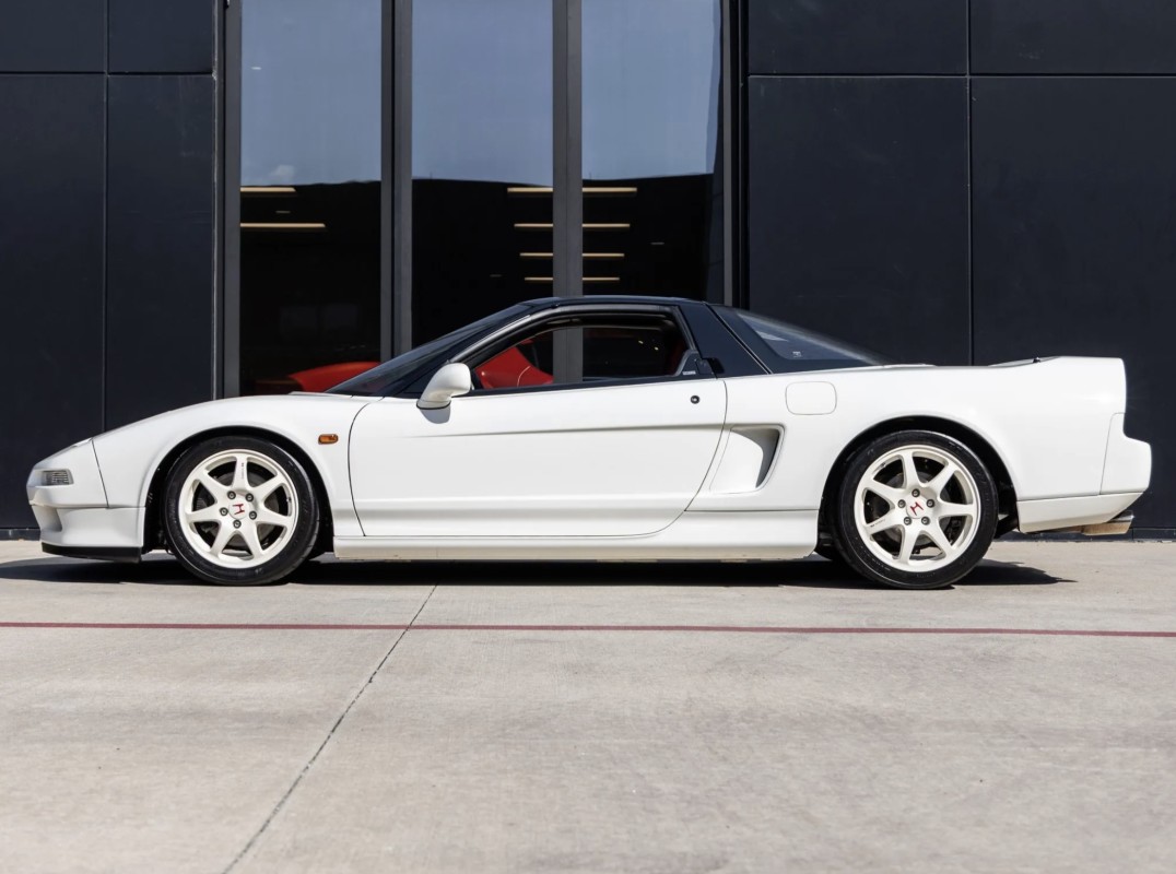 Colecionadores estão dirigindo este Honda NSX-R ultra-raro de 12.000 milhas 1995, perto de US$ 400.000