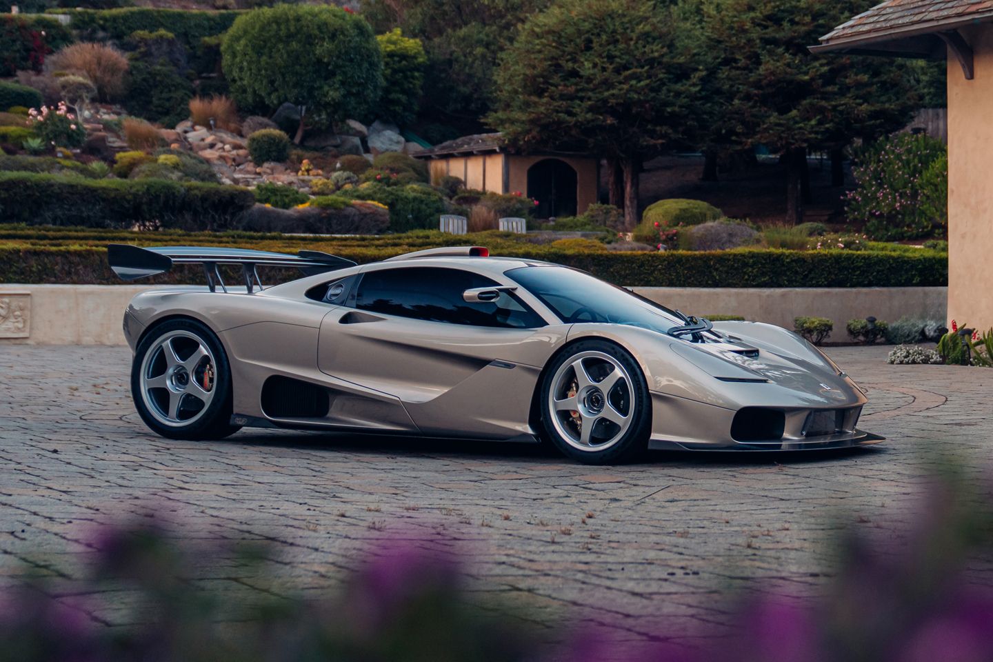 S1 LM arrecada £ 15 milhões em leilão e bate recorde