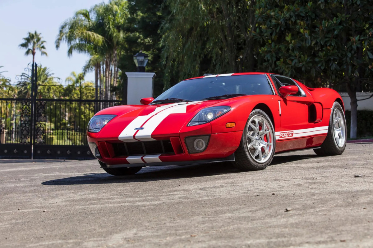Ford Racing provoca um ‘carro de estrada de produção’ de 2026 – um novo GT está a caminho?