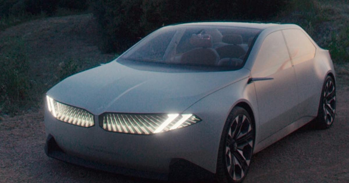 BMW considera adicionar extensores de autonomia a gasolina aos EVs-relatório