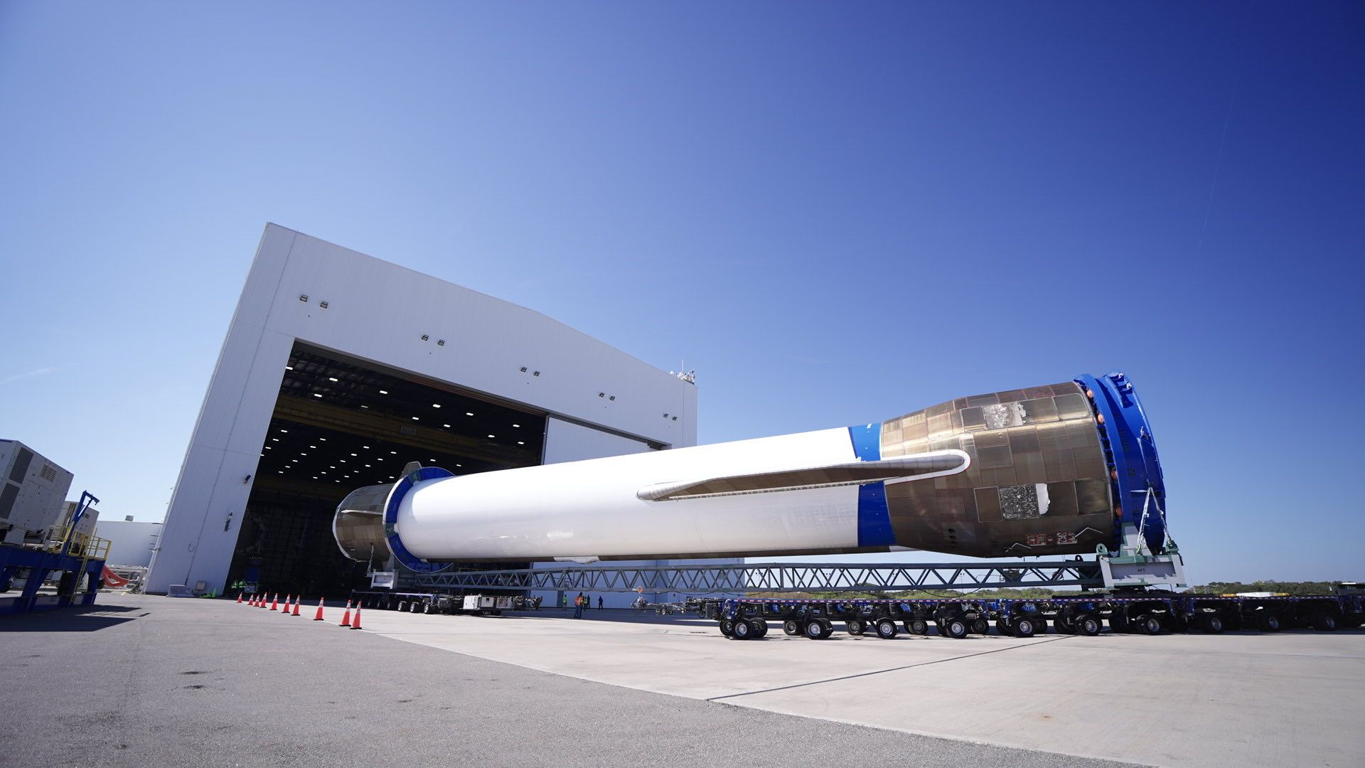 Foguete retornado, pouco usado: por que o impulsionador New Glenn pousado da Blue Origin é tão limpo
