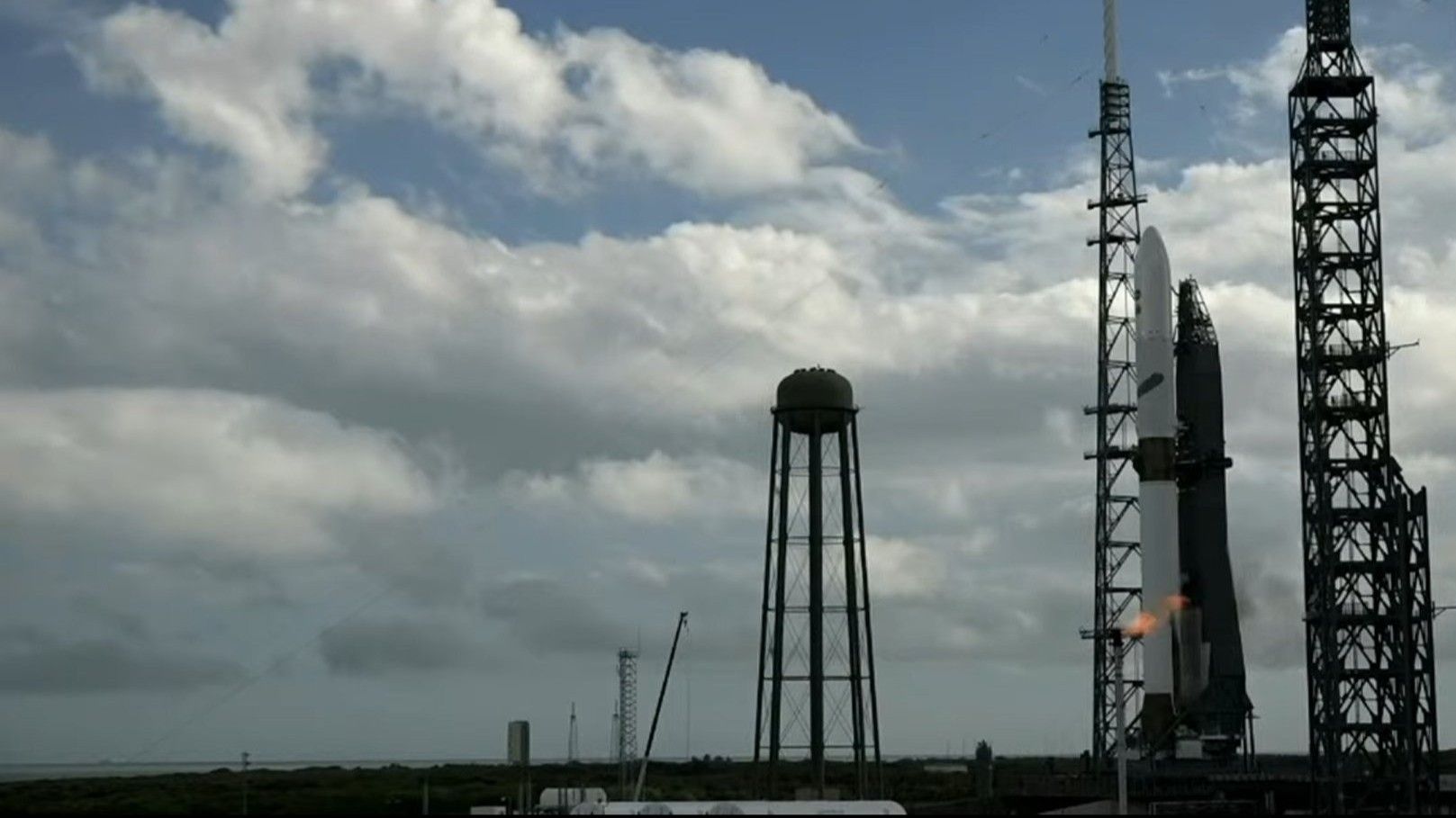 Blue Origin atrasa o lançamento do foguete New Glenn que transporta sondas de Marte da NASA e pode buscar isenção do pedido da FAA para a próxima tentativa