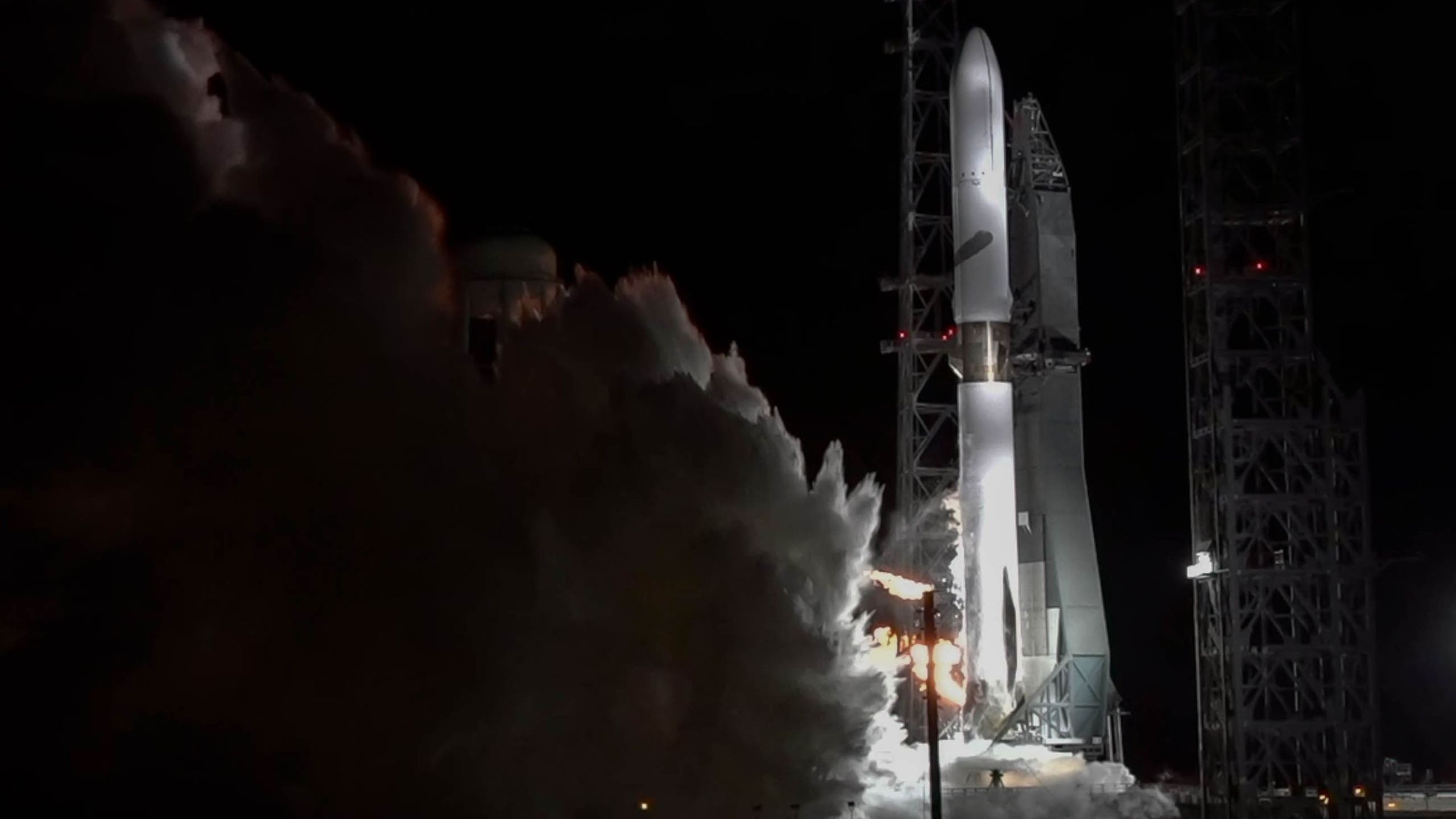 Blue Origin dispara o poderoso foguete New Glenn antes do lançamento da missão da NASA em Marte (vídeo)