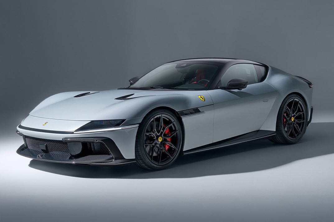 O pacote Ferrari 12Cilindri da Novitec corrige o front-end e proporciona uma exaustão adequada