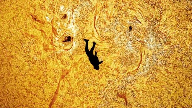 ‘Foi um momento incrível.’ Paraquedista mergulha na face do sol. Foto de astrofotógrafo de cair o queixo