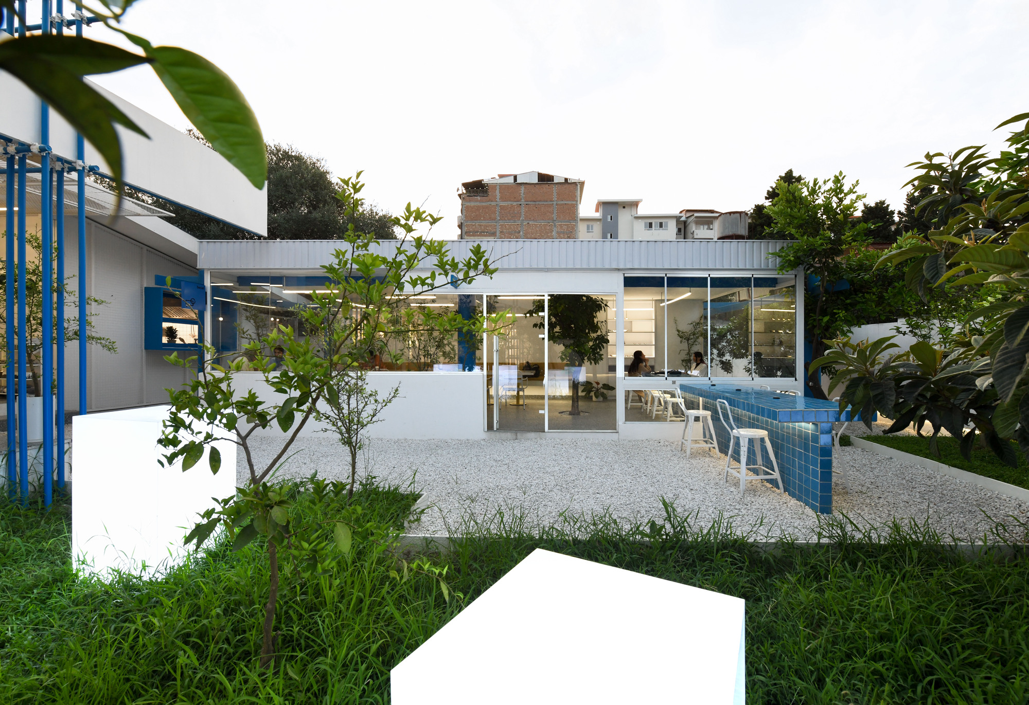 Cafe Zest / VAHID JOUDI STUDIO (Arquitetura + Design + Construção)