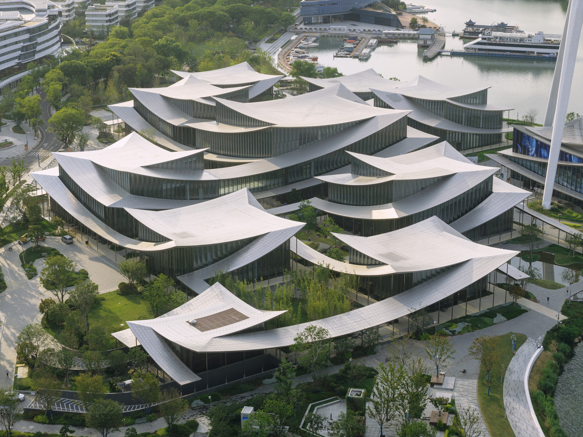 Museu de Arte Contemporânea de Suzhou do BIG, na China, está quase concluído com exposição “Materialismo”