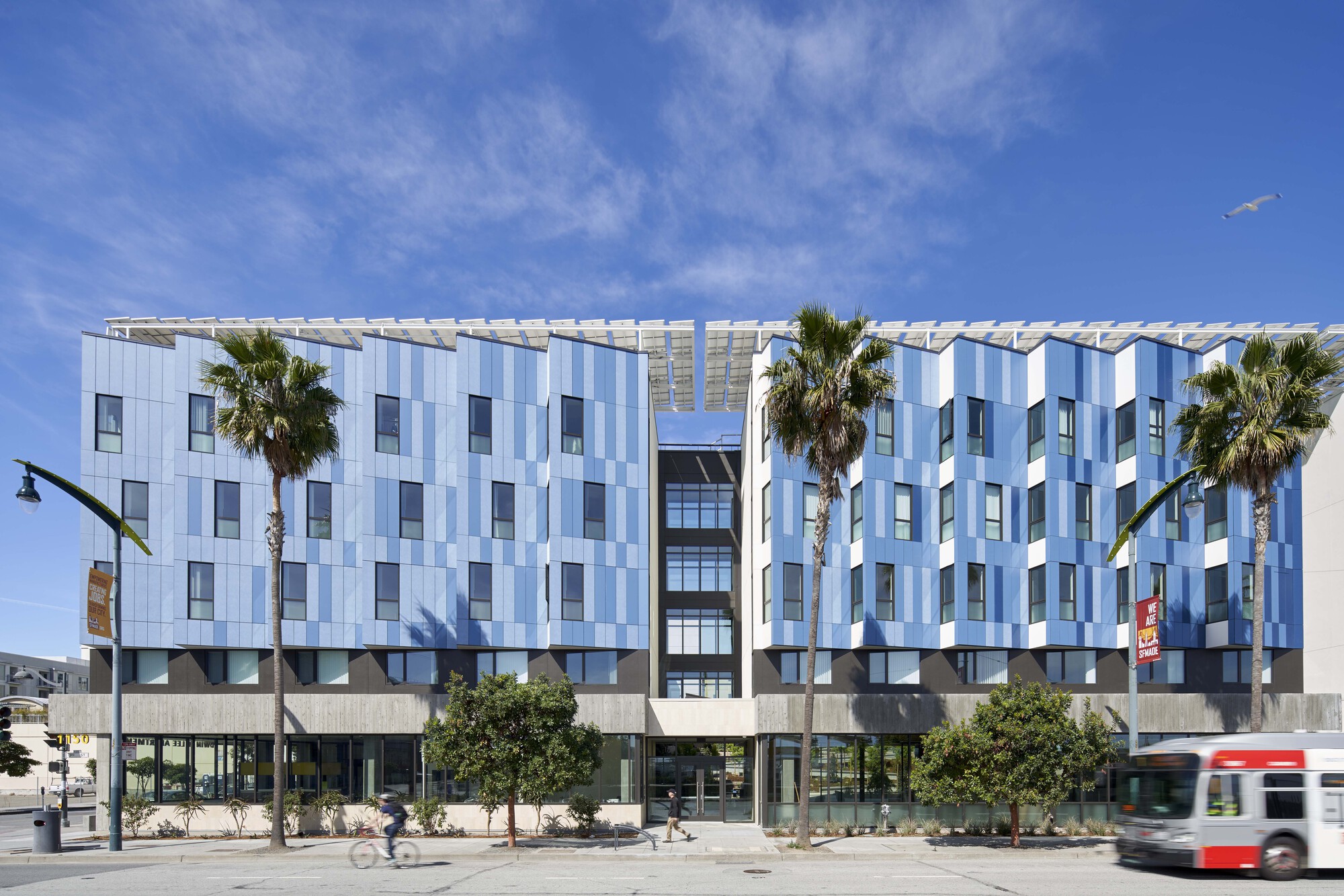 Apartamentos Edwin M. Lee / LMS Architects