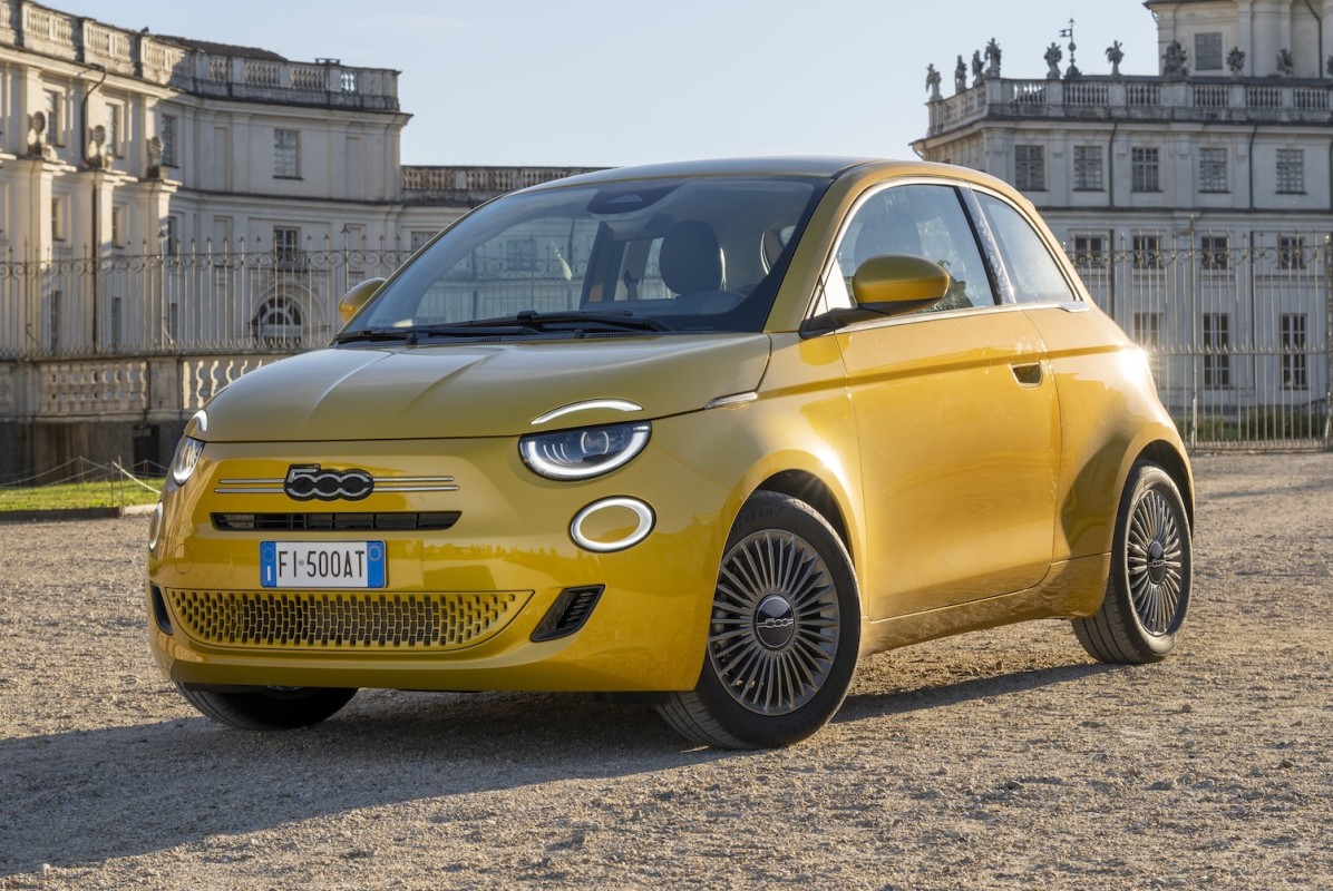 Abarth quer transformar o dolorosamente lento Fiat 500 Hybrid em um Hot Hatch adequado