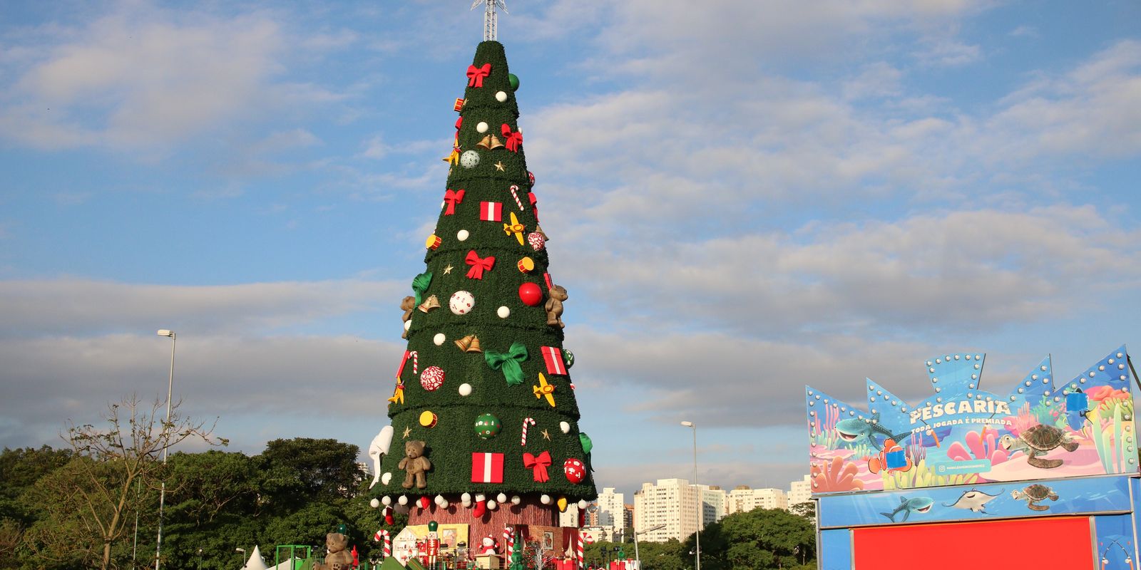 Conheça a história da árvore de Natal, símbolo das festas natalinas