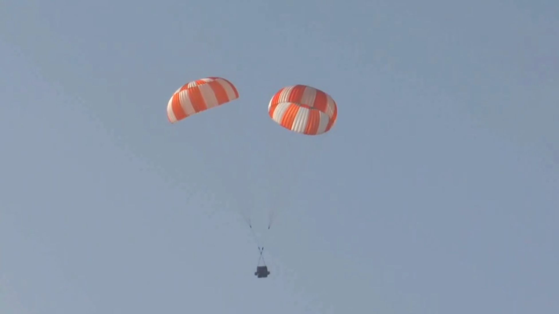 Índia testa pára-quedas para cápsula do astronauta Gaganyaan (vídeo)